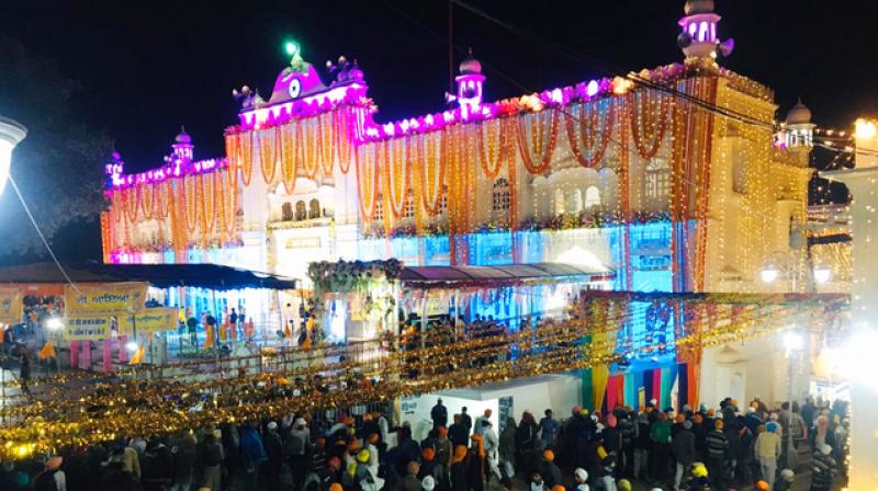 Hola Mohalla Hola Mohalla