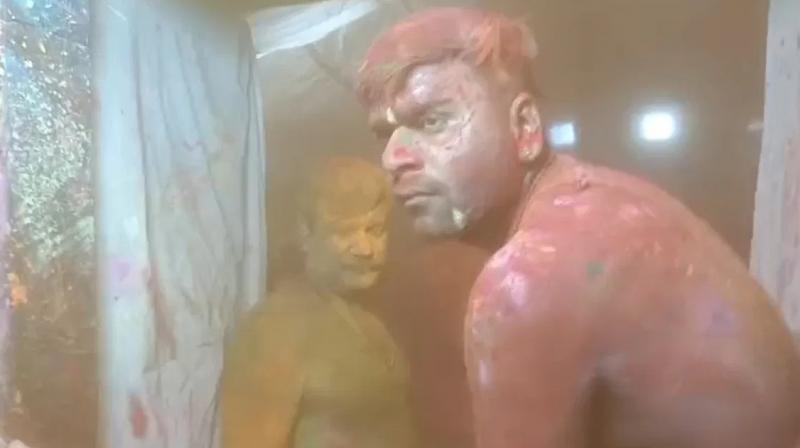 Fire Breaks Out at Mahakaleshwar Mandir in Ujjain During Holi Fire Breaks Out at Mahakaleshwar Mandir in Ujjain During Holi