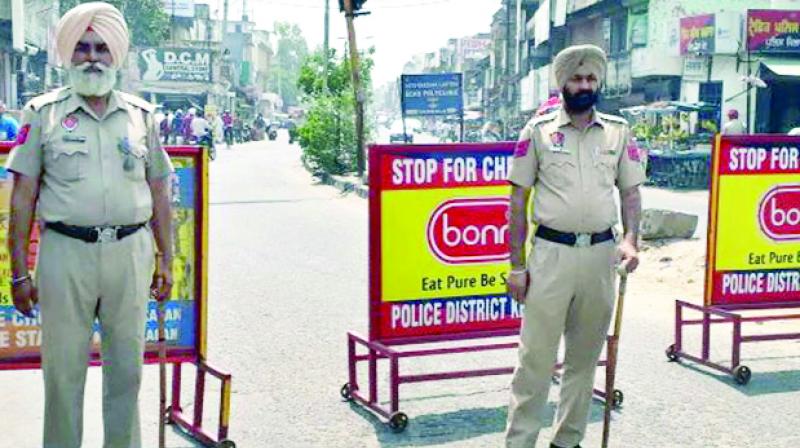 Police at Checkpost