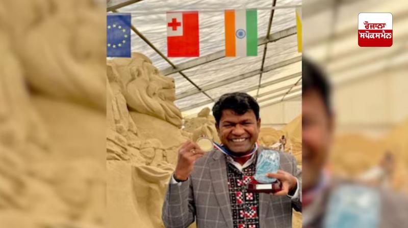 Sudarshan Patnaik honored with 'Sand Master' award in Britain Sudarshan Patnaik honored with 'Sand Master' award in Britain