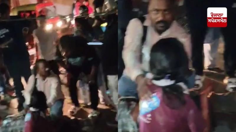 lover stabbed his girlfriend and injured himself Delhi News lover stabbed his girlfriend and injured himself Delhi News