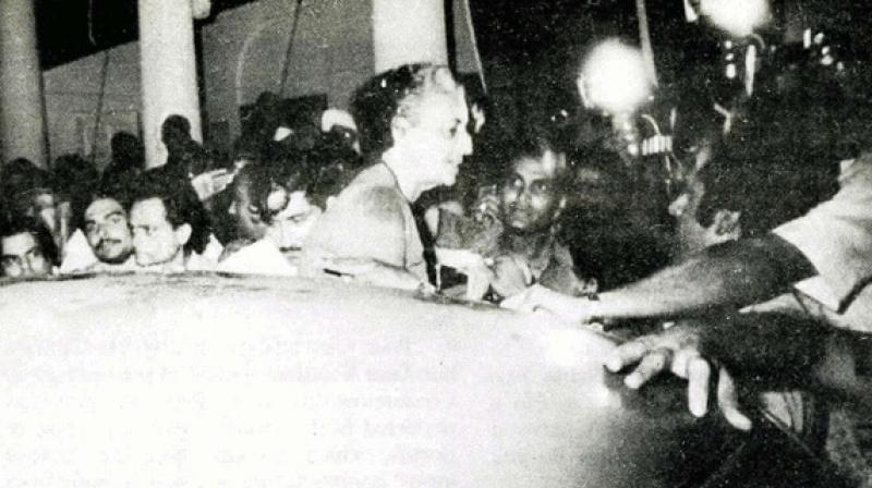 Jeep scandal case: Indira Gandhi was arrested on 3 octuber 1977 Jeep scandal case: Indira Gandhi was arrested on 3 octuber 1977
