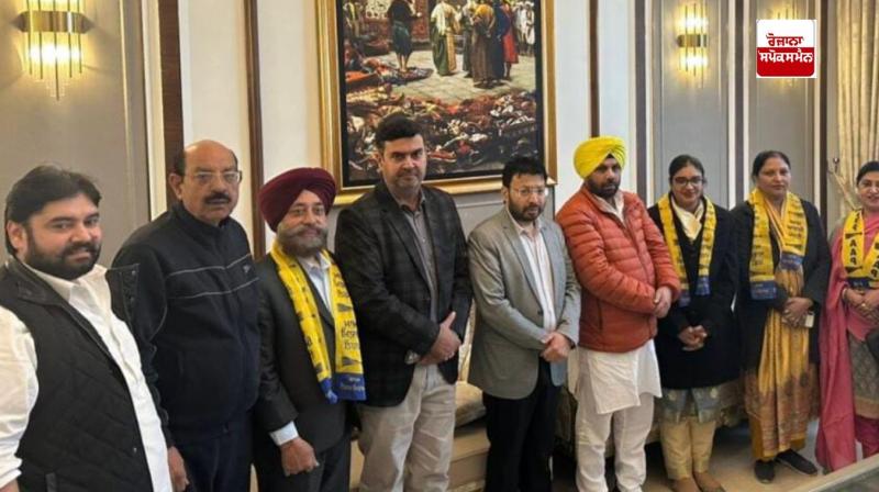 ਤਿੰਨ ਕੌਂਸਲਰ ‘ਆਪ’ ’ਚ ਹੋਏ ਸ਼ਾਮਲ ਤਿੰਨ ਕੌਂਸਲਰ ‘ਆਪ’ ’ਚ ਹੋਏ ਸ਼ਾਮਲ