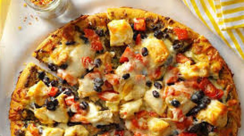 Man orders pizza through an app, ends up losing Rs 95,000 Man orders pizza through an app, ends up losing Rs 95,000