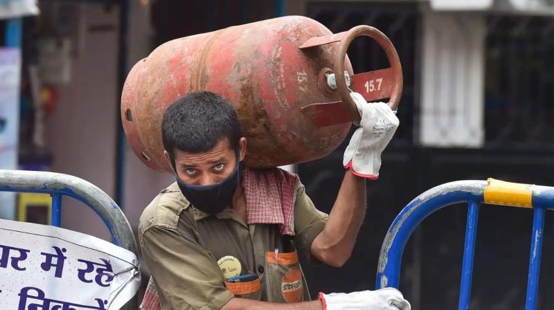LPG Cylinder Price Hiked by Rs 25 Per Cylinder LPG Cylinder Price Hiked by Rs 25 Per Cylinder