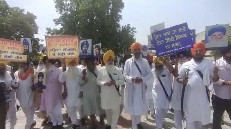 Marching out in memory of the martyrs of 1978 Marching out in memory of the martyrs of 1978