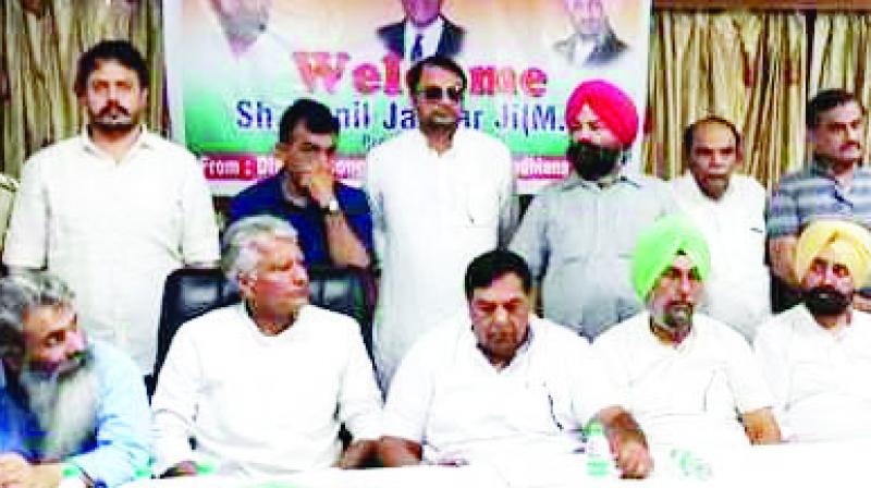 Sunil Kumar Jakhar With Congress Leaders 