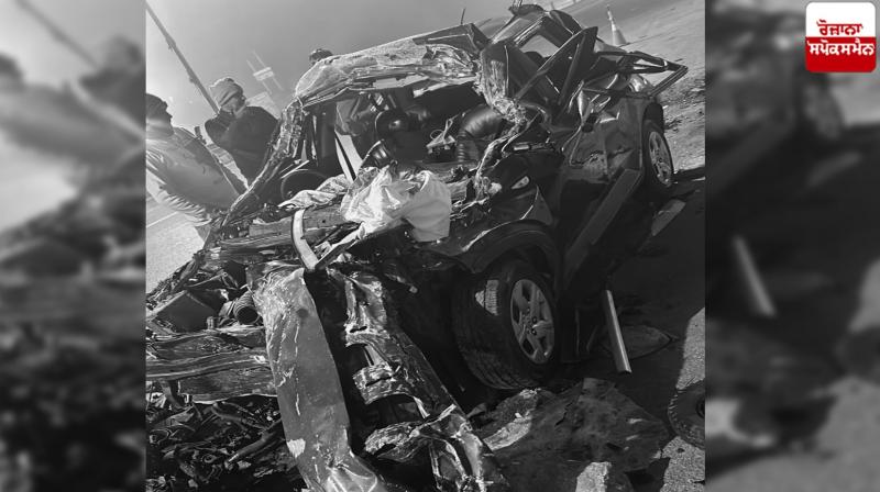 Two Delhi Police Personnel Killed In Car-Truck Collision Two Delhi Police Personnel Killed In Car-Truck Collision