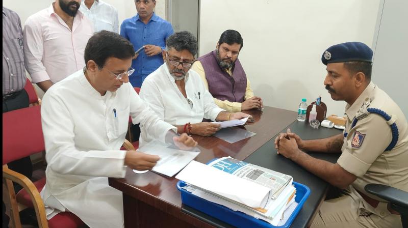Congress demands FIR against Amit Shah for his statement Congress demands FIR against Amit Shah for his statement