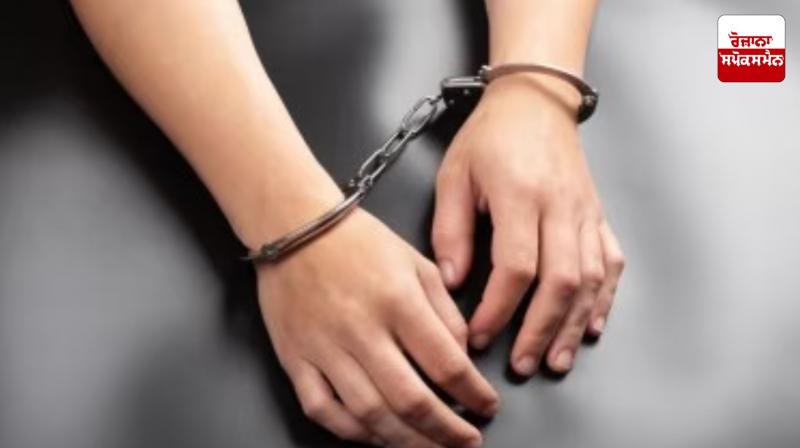 Fake doctor arrested after 9 years in patient death case Delhi News in punjabi Fake doctor arrested after 9 years in patient death case Delhi News in punjabi
