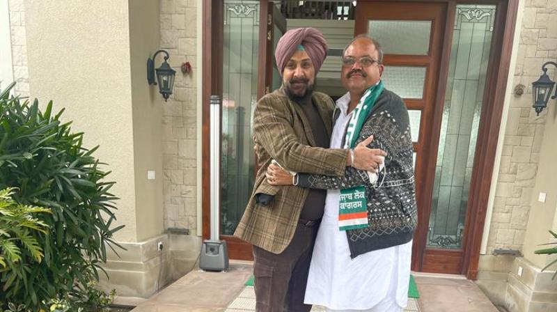 Former Congress MLA from Garhshankar Love Kumar Goldy joins Punjab Lok Congress