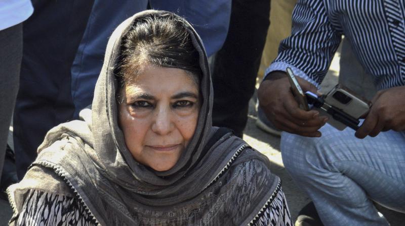 Mehbooba Mufti claims her party workers barred from voting, stages protest Mehbooba Mufti claims her party workers barred from voting, stages protest