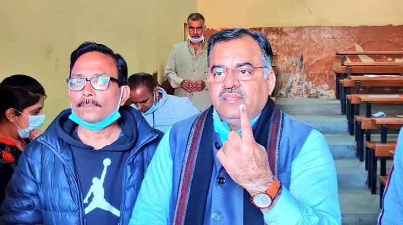 BJP Leader Tarun Chugh Cast His Vote BJP Leader Tarun Chugh Cast His Vote
