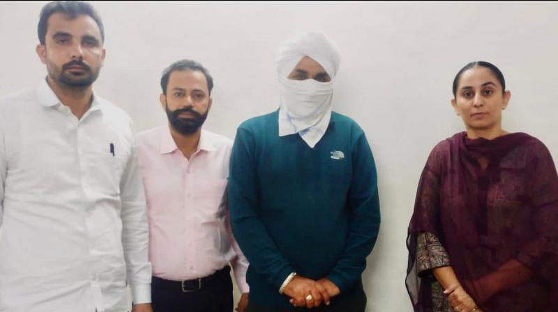 Vigilance Bureau arrests ASI for taking bribe Vigilance Bureau arrests ASI for taking bribe