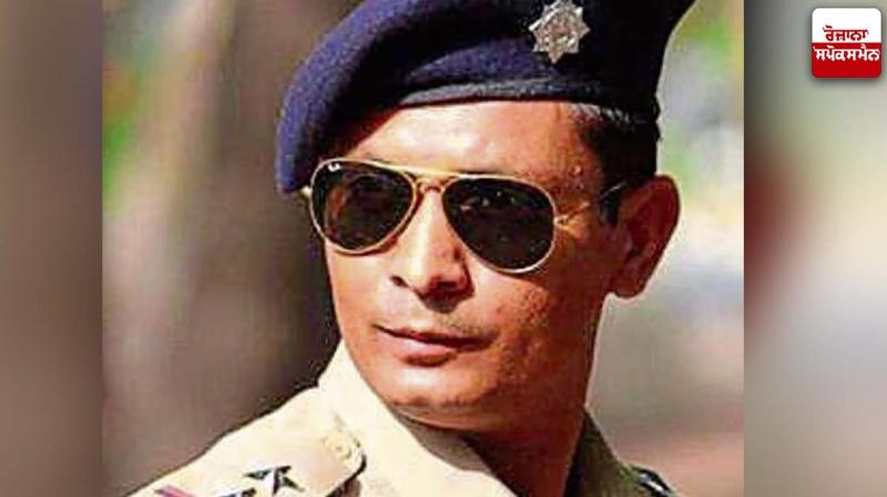 Three Declared Fugitive In 1 crore Robbery Case Three Declared Fugitive In 1 crore Robbery Case