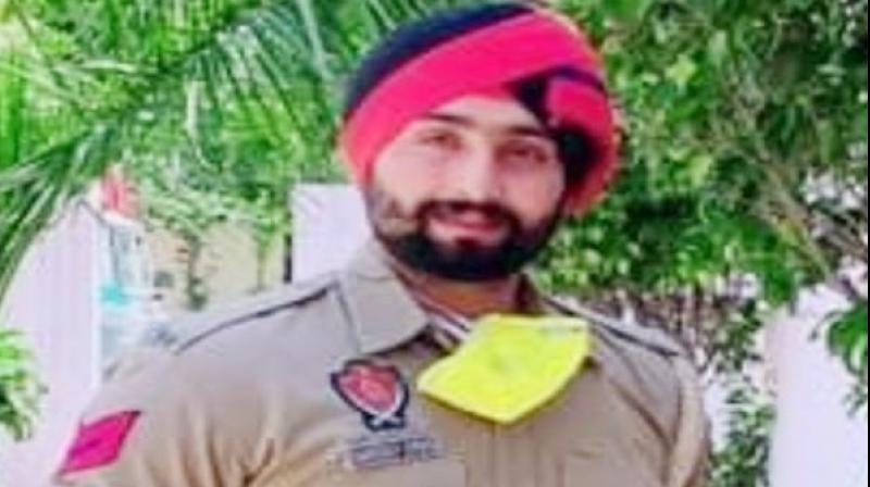 Drug smugglers fired at the police who went to raid Drug smugglers fired at the police who went to raid