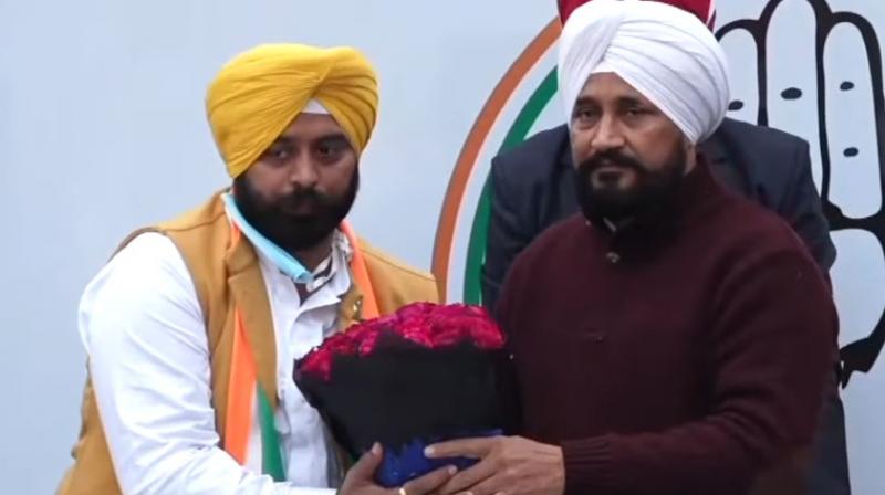 Ashu Bangar joins Congress Ashu Bangar joins Congress