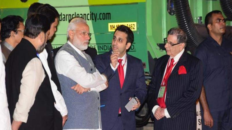 pm modi with adar poonawala