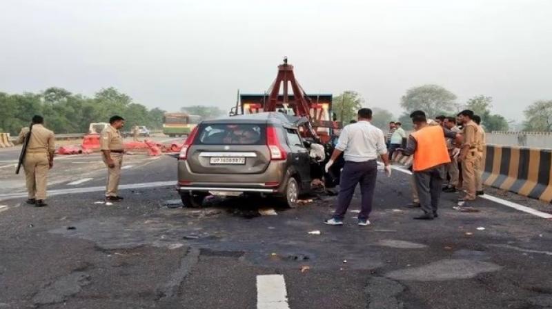 Horrific road accident in Mathura Horrific road accident in Mathura