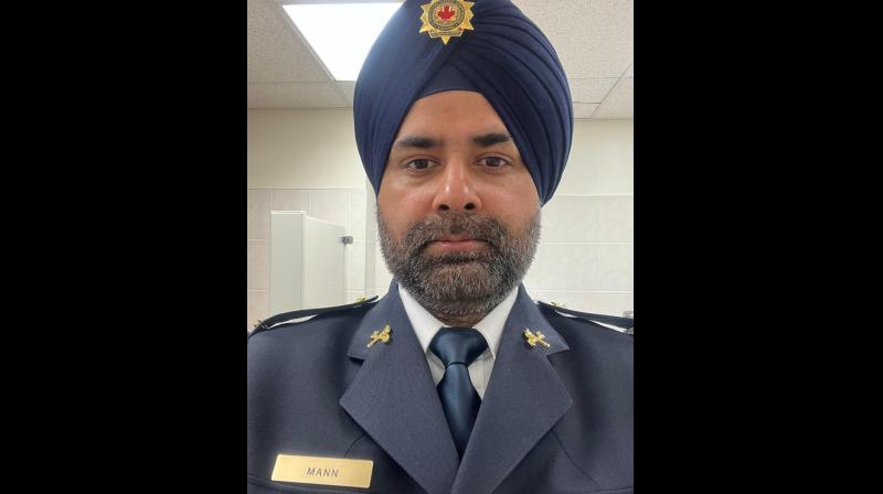 A young man from Gurdaspur became an officer in Canada Police News in punjabi A young man from Gurdaspur became an officer in Canada Police News in punjabi
