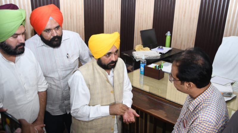 Publish names of bribe-seekers, our responsibility to take action - CM's appeal to the people Publish names of bribe-seekers, our responsibility to take action - CM's appeal to the people