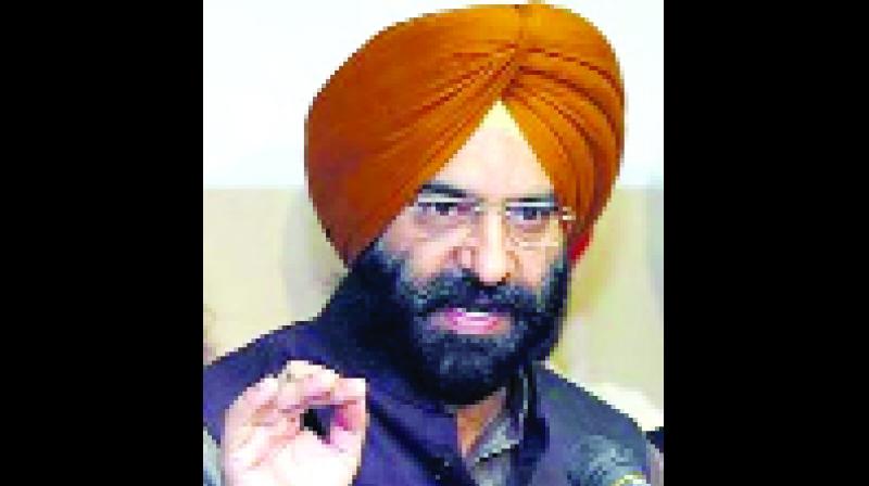 ਸ਼ਰਧਾਲੂਆਂ ਨਾਲ ਬਸਾਂ 'ਚ ਆਉਣ ਵਾਲੇ ਫ਼ੈਕਟਰੀ ਵਰਕਰਾਂ ਬਾਰੇ ਚੁੱਪੀ ਤੋੜਨ ਮੁੱਖ ਮੰਤਰੀ : ਸਿਰਸਾ ਸ਼ਰਧਾਲੂਆਂ ਨਾਲ ਬਸਾਂ 'ਚ ਆਉਣ ਵਾਲੇ ਫ਼ੈਕਟਰੀ ਵਰਕਰਾਂ ਬਾਰੇ ਚੁੱਪੀ ਤੋੜਨ ਮੁੱਖ ਮੰਤਰੀ : ਸਿਰਸਾ