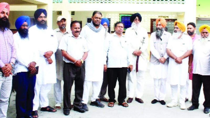 Waman Meshram With Simranjit Singh Mann And Others Waman Meshram With Simranjit Singh Mann And Others
