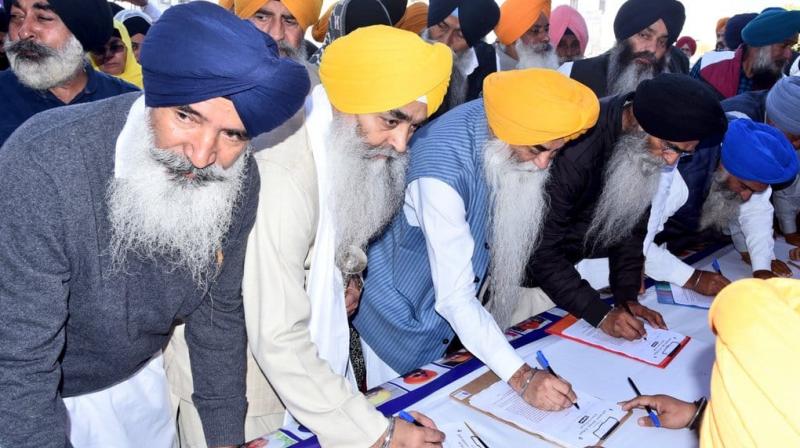 SGPC started a signature campaign for the release of Bandi Singhs from Takht Sri Kesgarh Sahib.