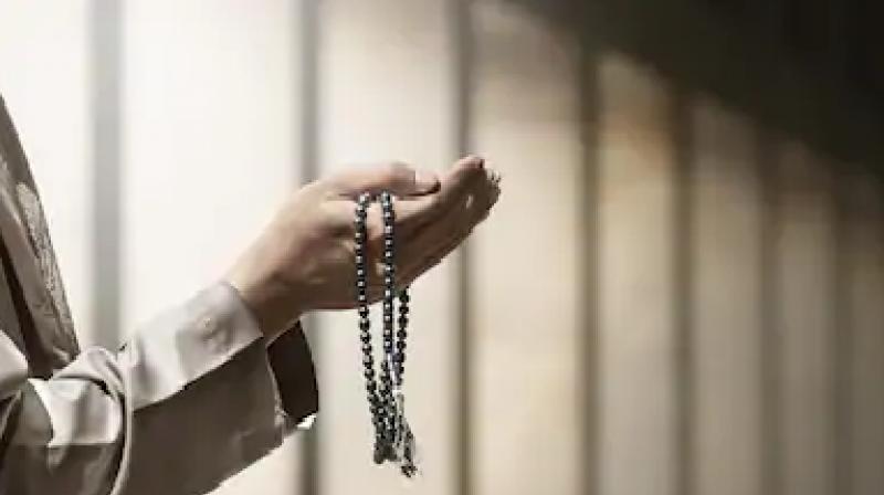 A hindu family arranges iftar for a muslim boy stranded in assam due to lock down