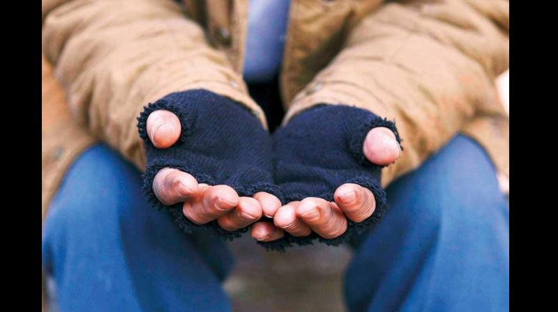 online beggar in uae makes 35 lakhs in 17 days online beggar in uae makes 35 lakhs in 17 days