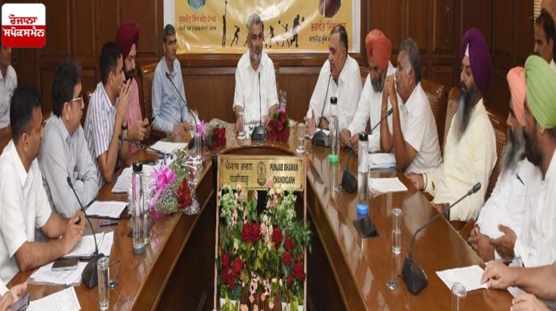 Lal Chand Kataruchak held meeting with officials Lal Chand Kataruchak held meeting with officials