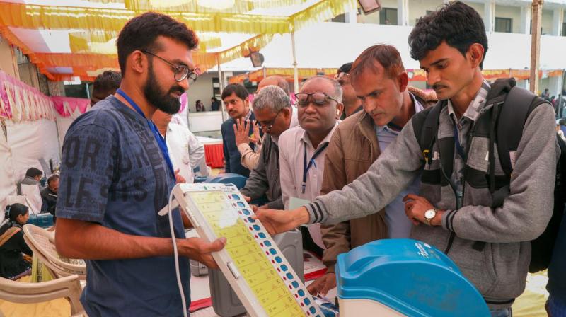 Gujarat polls: Cash, drugs, liquor worth over 290 crore seized Gujarat polls: Cash, drugs, liquor worth over 290 crore seized