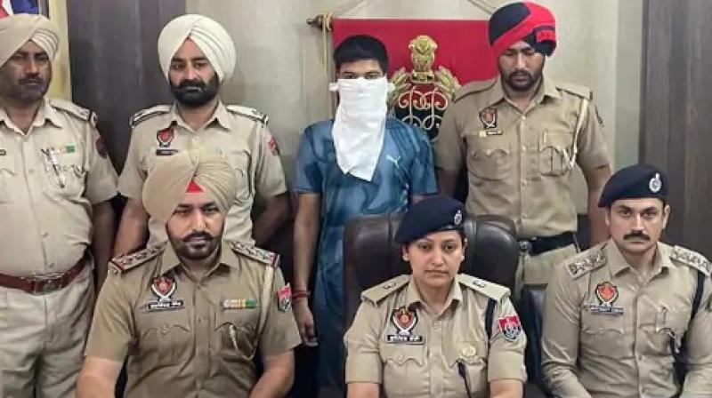 Gurga of Bambiha gang arrested with weapon in Kapurthala News in punjabi Gurga of Bambiha gang arrested with weapon in Kapurthala News in punjabi