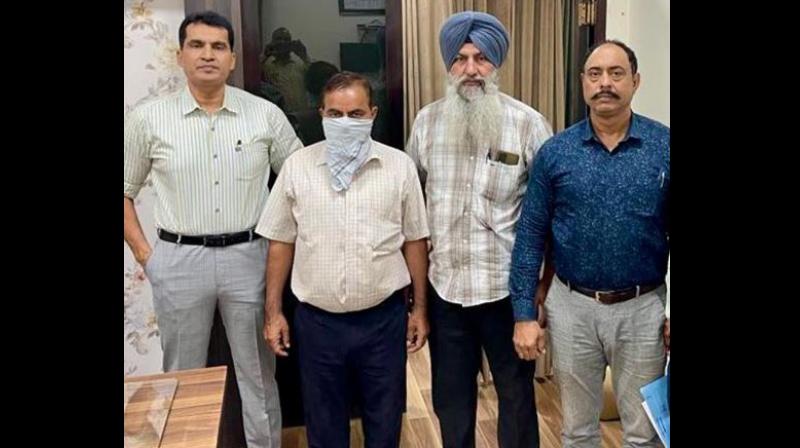 Vigilance Bureau arrested patwari Vigilance Bureau arrested patwari