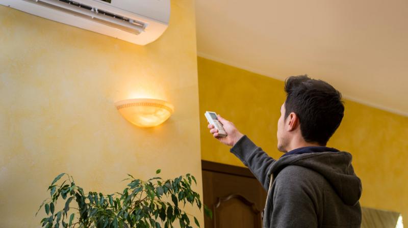 How to Maintain Hydrated Skin in an Air-Conditioned Room How to Maintain Hydrated Skin in an Air-Conditioned Room