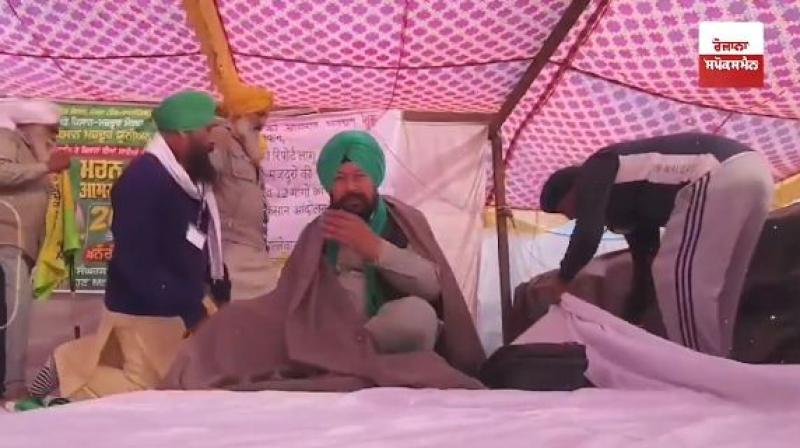ਚੌਥਾ ਦਿਨ ਮਰਨ ਵਰਤ ’ਤੇ ਬੈਠੇ ਕਿਸਾਨ ਆਗੂ ਸੁਖਜੀਤ ਸਿੰਘ ਚੌਥਾ ਦਿਨ ਮਰਨ ਵਰਤ ’ਤੇ ਬੈਠੇ ਕਿਸਾਨ ਆਗੂ ਸੁਖਜੀਤ ਸਿੰਘ