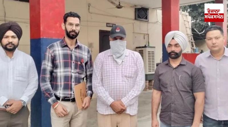 ਵਿਜੀਲੈਂਸ ਵਲੋਂ ਕਾਬੂ ਕੀਤਾ ਗਿਆ ਸਬ-ਇੰਸਪੈਕਟਰ ਵਿਜੀਲੈਂਸ ਵਲੋਂ ਕਾਬੂ ਕੀਤਾ ਗਿਆ ਸਬ-ਇੰਸਪੈਕਟਰ