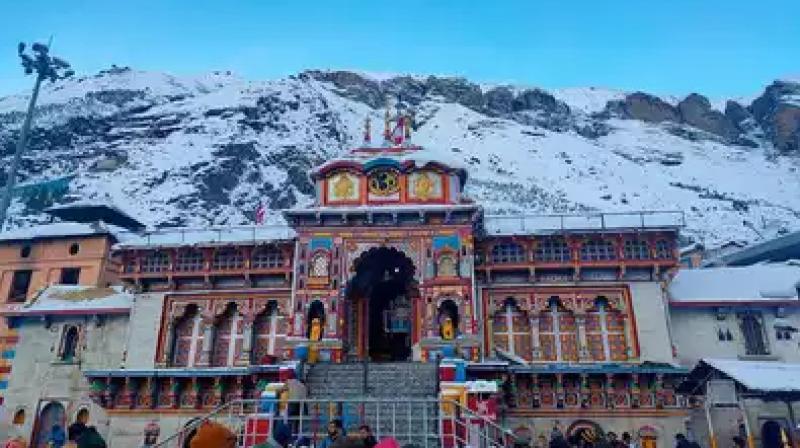 Snowfall in badrinath see beautiful pictures