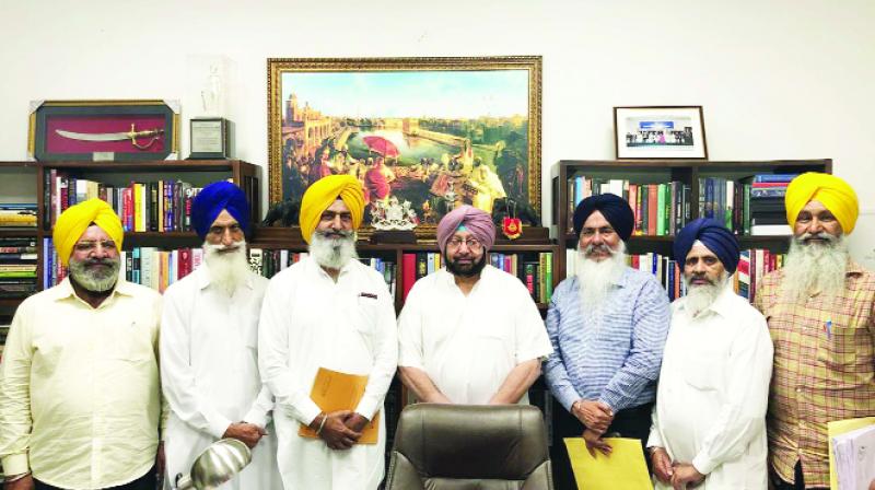 Captain Amarinder Singh With Members of Delegation 