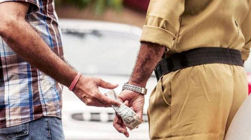 The police took a bribe for the death of an innocent girl due to a heart attack Chhattisgarh News in punjabi The police took a bribe for the death of an innocent girl due to a heart attack Chhattisgarh News in punjabi