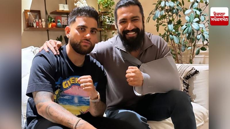 Karan Aujla enjoys dessert with Vicky Kaushal Karan Aujla enjoys dessert with Vicky Kaushal