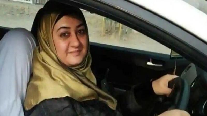kashmir female drivers hold car rally kashmir female drivers hold car rally