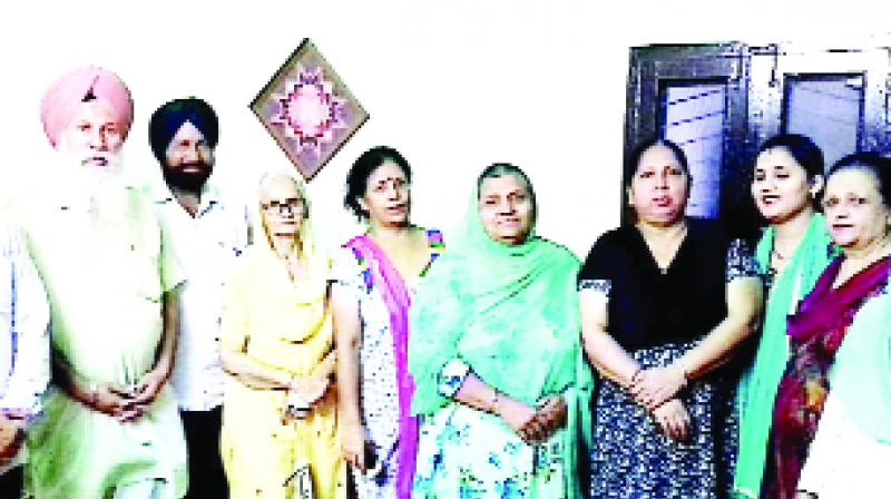 Bibi Harpal Kaur With Party Members Bibi Harpal Kaur With Party Members