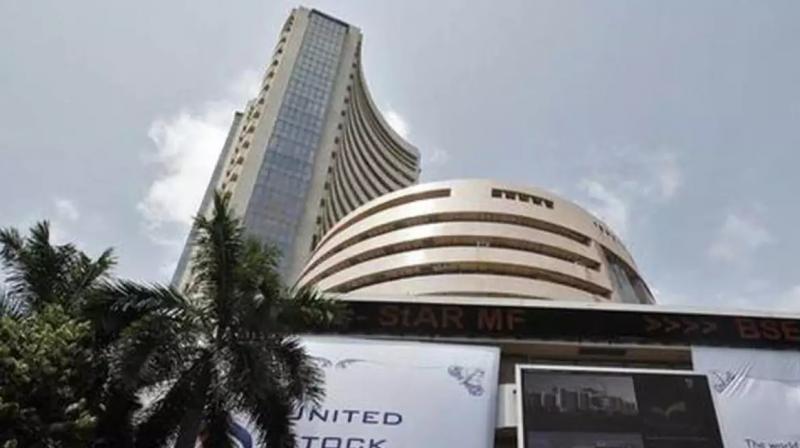 Sensex fell 400 points in early trade, Nifty fell 130 points Sensex fell 400 points in early trade, Nifty fell 130 points