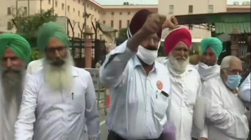 Capt. Amarinder Singh Capt. Amarinder Singh