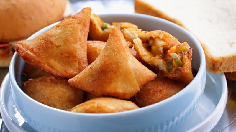 Prepare from bread instead of flour, these two snacks will be loved by children and elders too, know how to make them. Prepare from bread instead of flour, these two snacks will be loved by children and elders too, know how to make them.