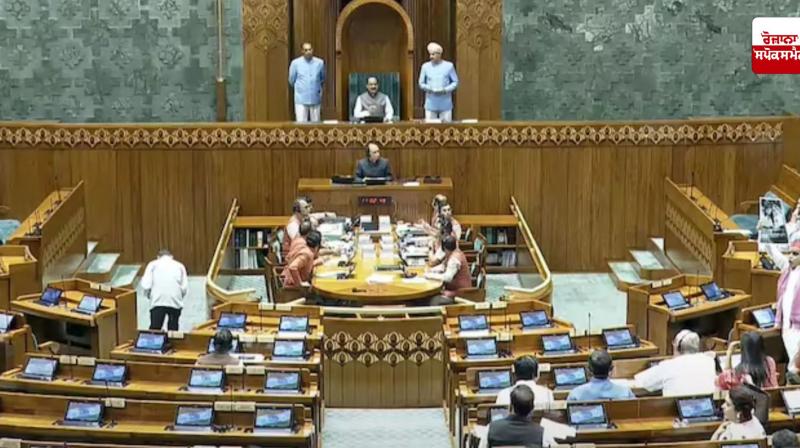 Central government notifies salaries and pensions of MPs Central government notifies salaries and pensions of MPs