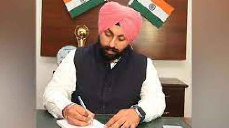 Bains orders DC's to take action against schools not complying with holiday order in state schools in view of weather Bains orders DC's to take action against schools not complying with holiday order in state schools in view of weather