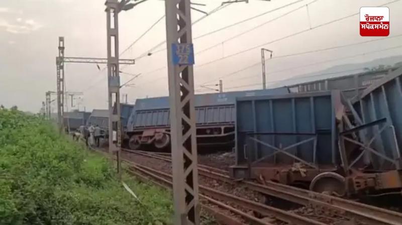 Major accident at Chandila railway station in Jharkhand Major accident at Chandila railway station in Jharkhand