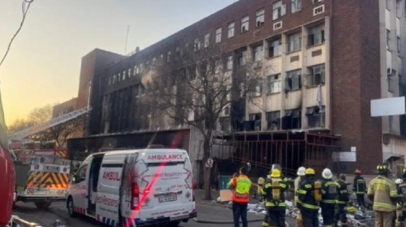 South Africa: A fire broke out in a multi-storey building in Johannesburg, 73 people died South Africa: A fire broke out in a multi-storey building in Johannesburg, 73 people died